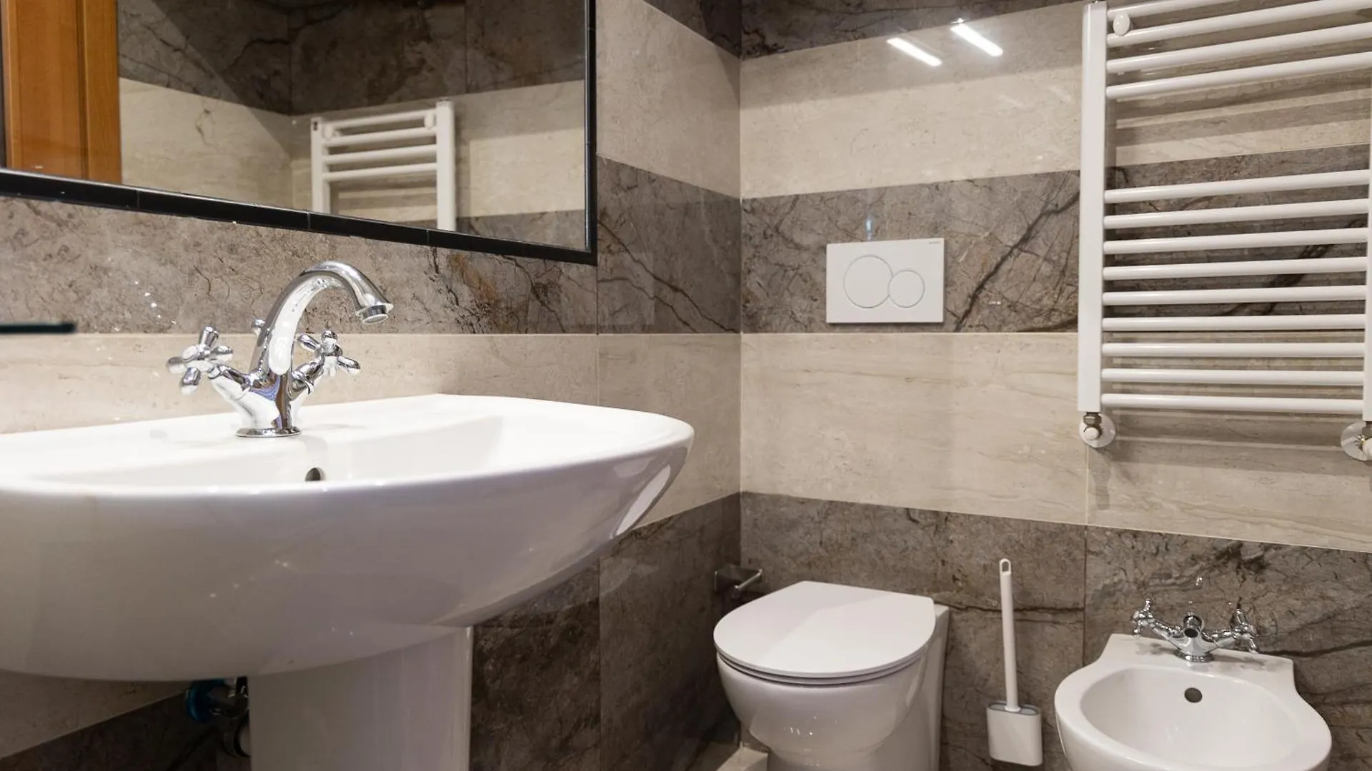 Dimora Cardinal Moroni Hotel Rome Italy