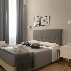 Ad Cavour Luxury - By Ad Vendégház